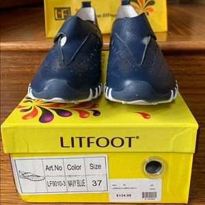 Litfoot Navy Blue Velcro Women’s Shoe Size 37/7